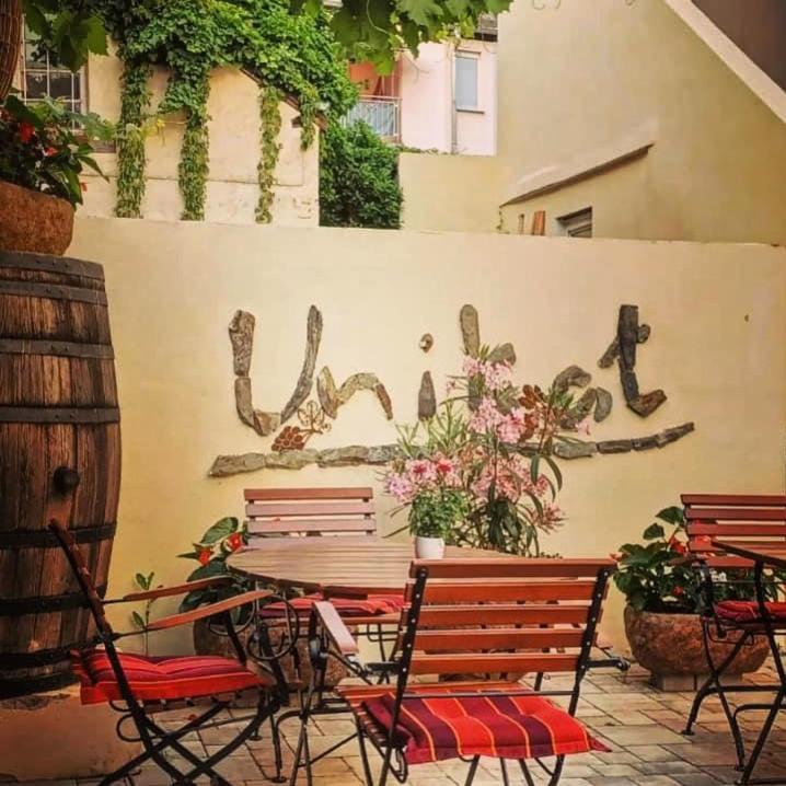 Hotel Restaurant Unikat Zeltingen-Rachtig Exterior photo